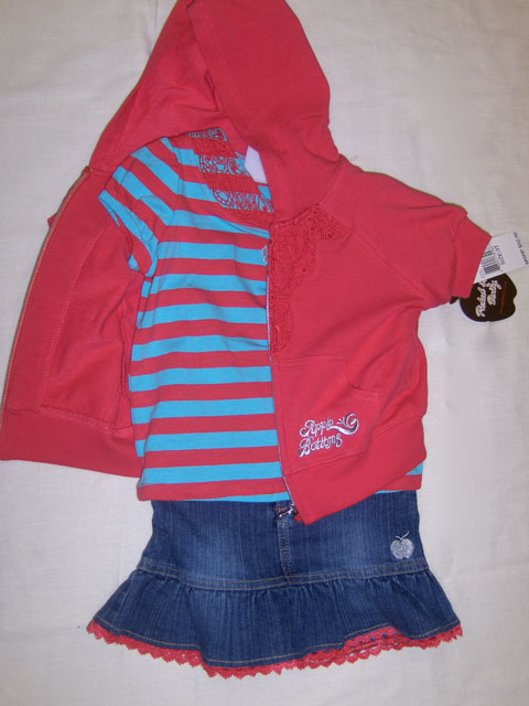 Apple-Bottom-pink-hoodie-open-with-jean-skirt